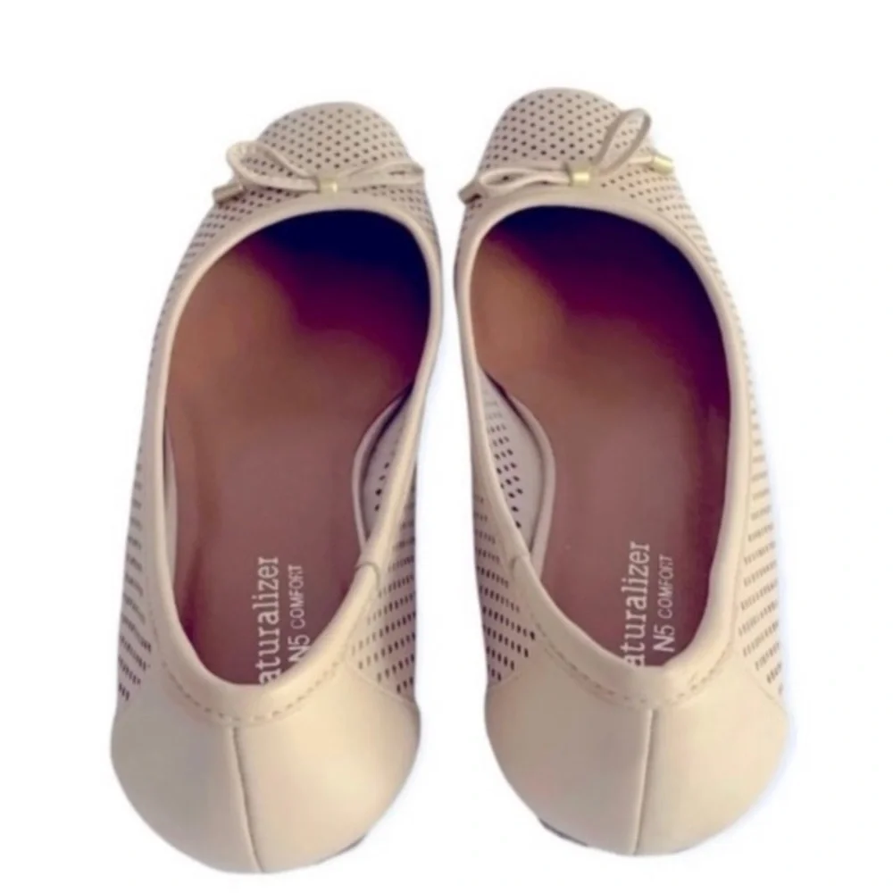 Naturalizer Vanessa Cream Perforated Flats Sz 7 - Picture 5 of 8
